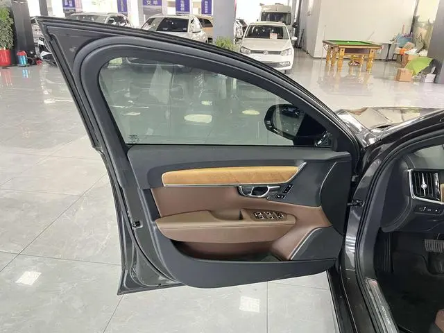 Volvo Volvo S90 PHEV T8 E-drive Hybrid Zhiyi Deluxe Edition