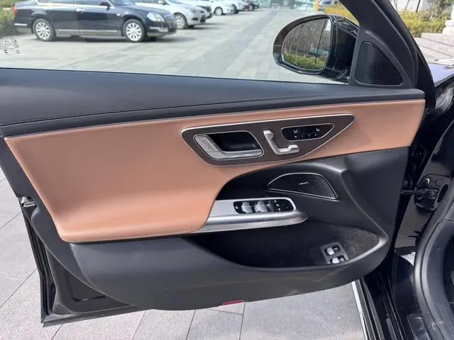 Mercedes-Benz Mercedes-Benz E-class PHEV E 350 e L sedan