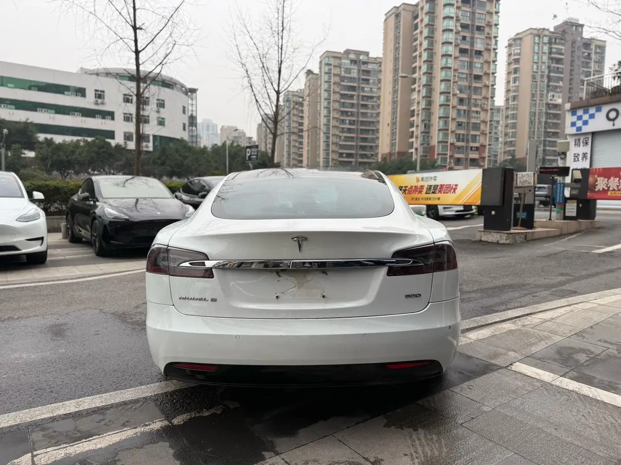Tesla Model S 90D
