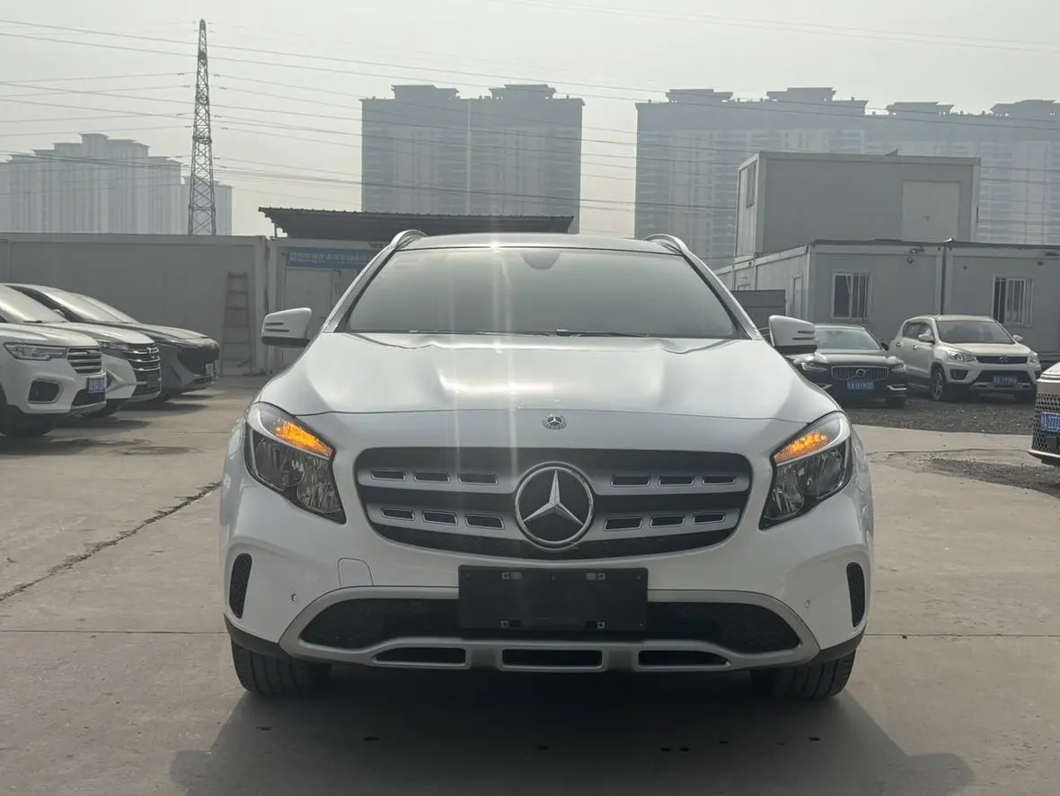 Mercedes-Benz Mercedes-Benz GLA GLA 200 dynamic type