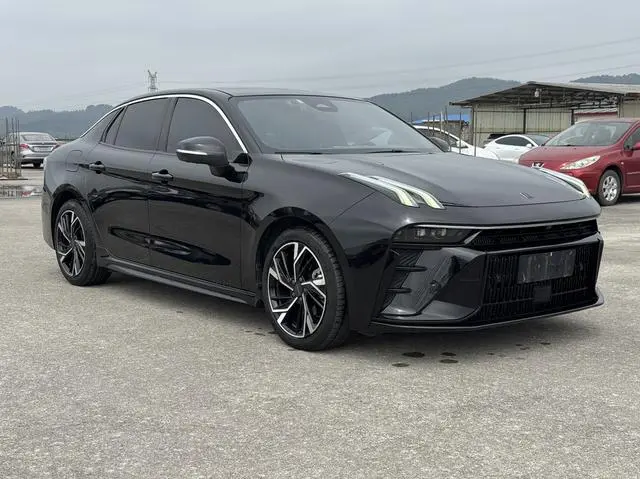 LYNK & CO Lynk 03 2.0 TD DCT Jin Pro