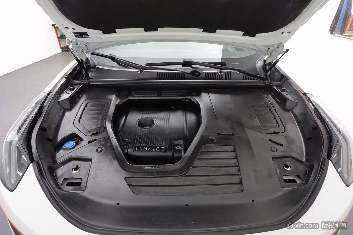 LYNK & CO Lynk 05 2.0TD four-wheel drive Halo