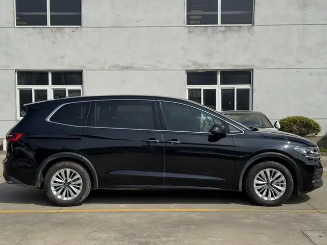 Volkswagen Weiran 330TSI Business Edition