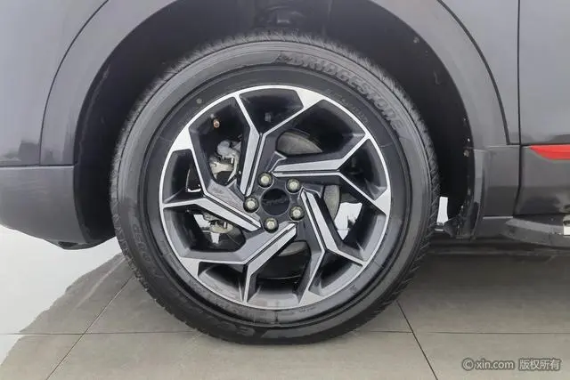 Dongfeng Fengshen Dongfeng Fengshen AX7 PRO 1.6T Automatic Smart Version