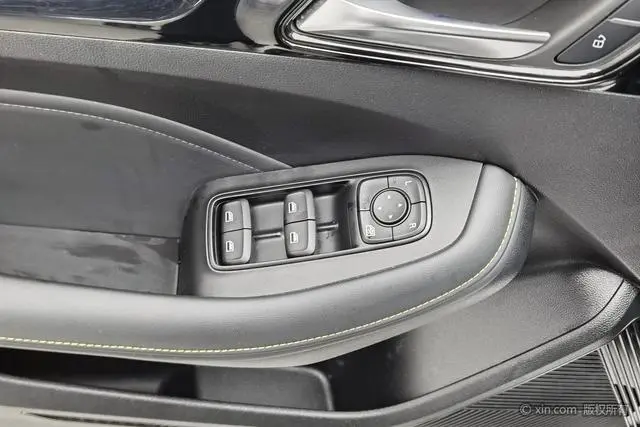 Roewe Roewe i5 Facelift 1.5L CVT Diamond edition