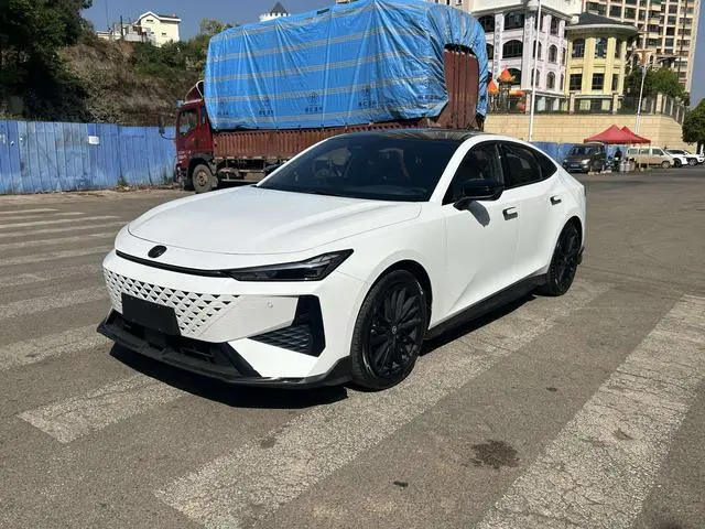 Changan Changan UNI-V 1.5T Premium Sports type
