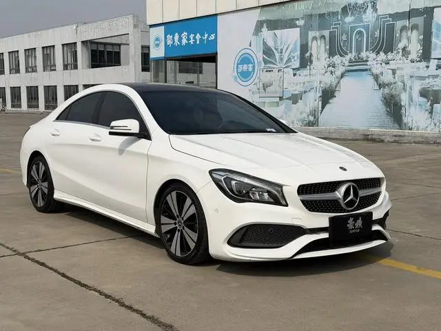 Mercedes-Benz Mercedes-Benz CLA CLA 200 fashion type