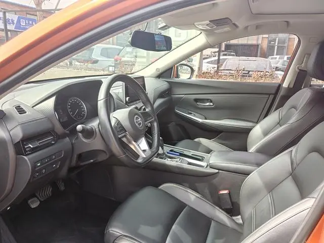 Nissan Xuan Yi 1.6L XL CVT Enjoy Edition