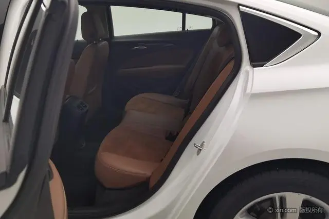 Buick Regal 20T Elite Country V