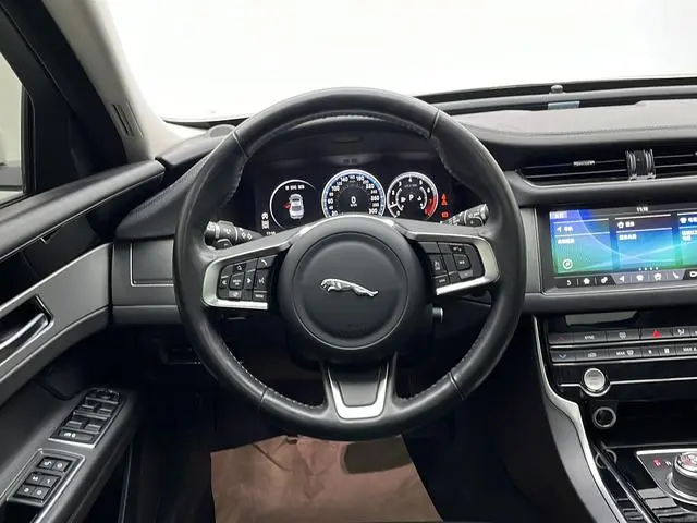 Jaguar Jaguar XFL 2.0T P200 two-wheel drive Elite Edition