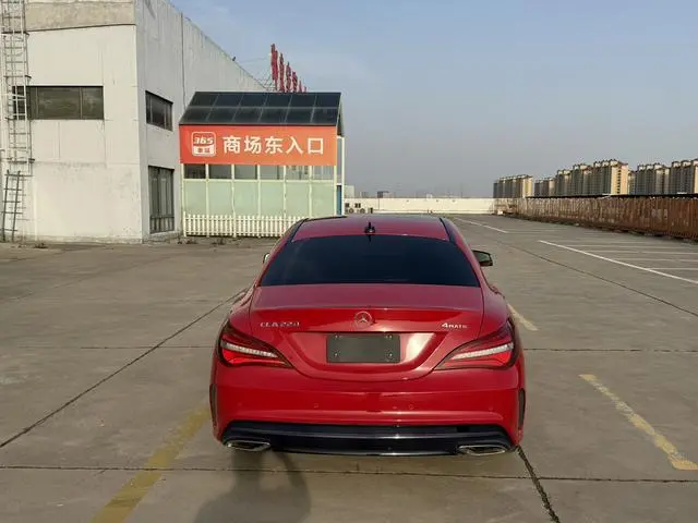 Mercedes-Benz Mercedes-Benz CLA CLA 220 4MATIC