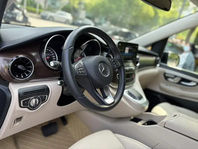 Mercedes-Benz Mercedes-Benz V-class V 260 Pilot Edition