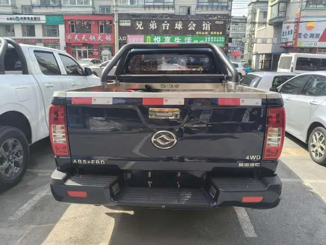 Huanghai Huanghai Xianglong 2.4T Huanghai Da Niu N1S commercial version gasoline four-wheel drive extended flat-bottomed cargo box wealth-creating 4K22D4T