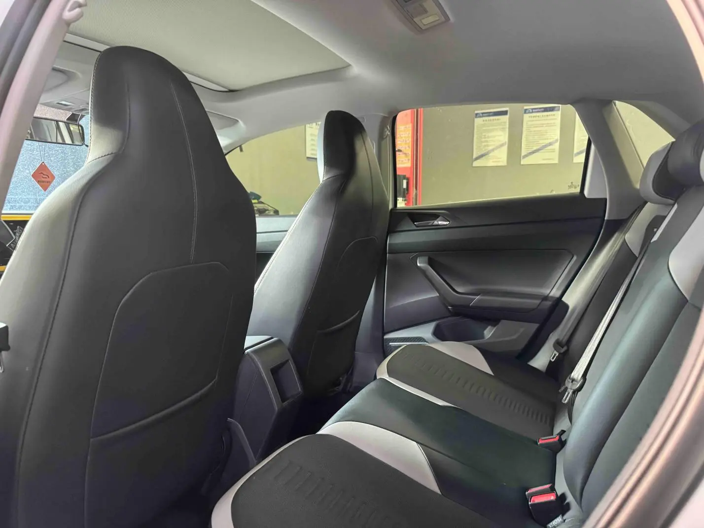 Volkswagen Polo Facelift Plus 1.5L automatic colorful technology version