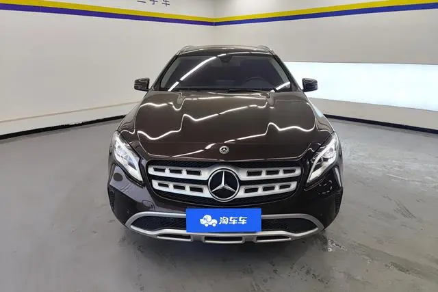 Mercedes-Benz Mercedes-Benz GLA GLA 200 fashion type