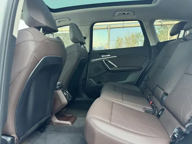 BMW BMW iX1 eDrive25L M sports suit