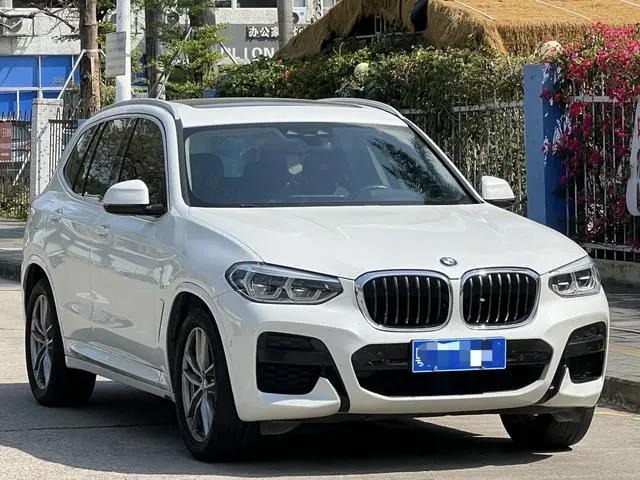 BMW BMW X3 xDrive28i M sports suit