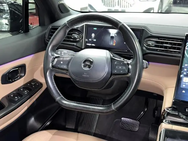NIO NIO ES8 415KM base version six seats