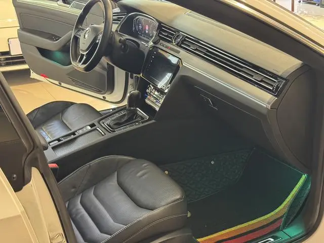 Volkswagen Volkswagen CC 330TSI Charm Edition Country VI