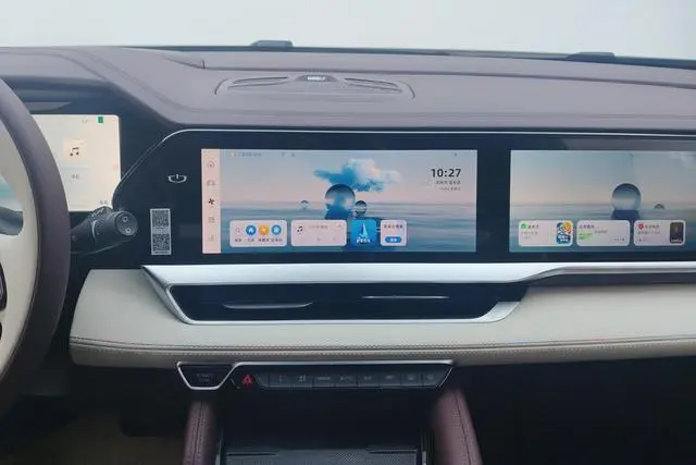 Geely Xingyue L 2.0TD high-power automatic two-wheel drive cloud version