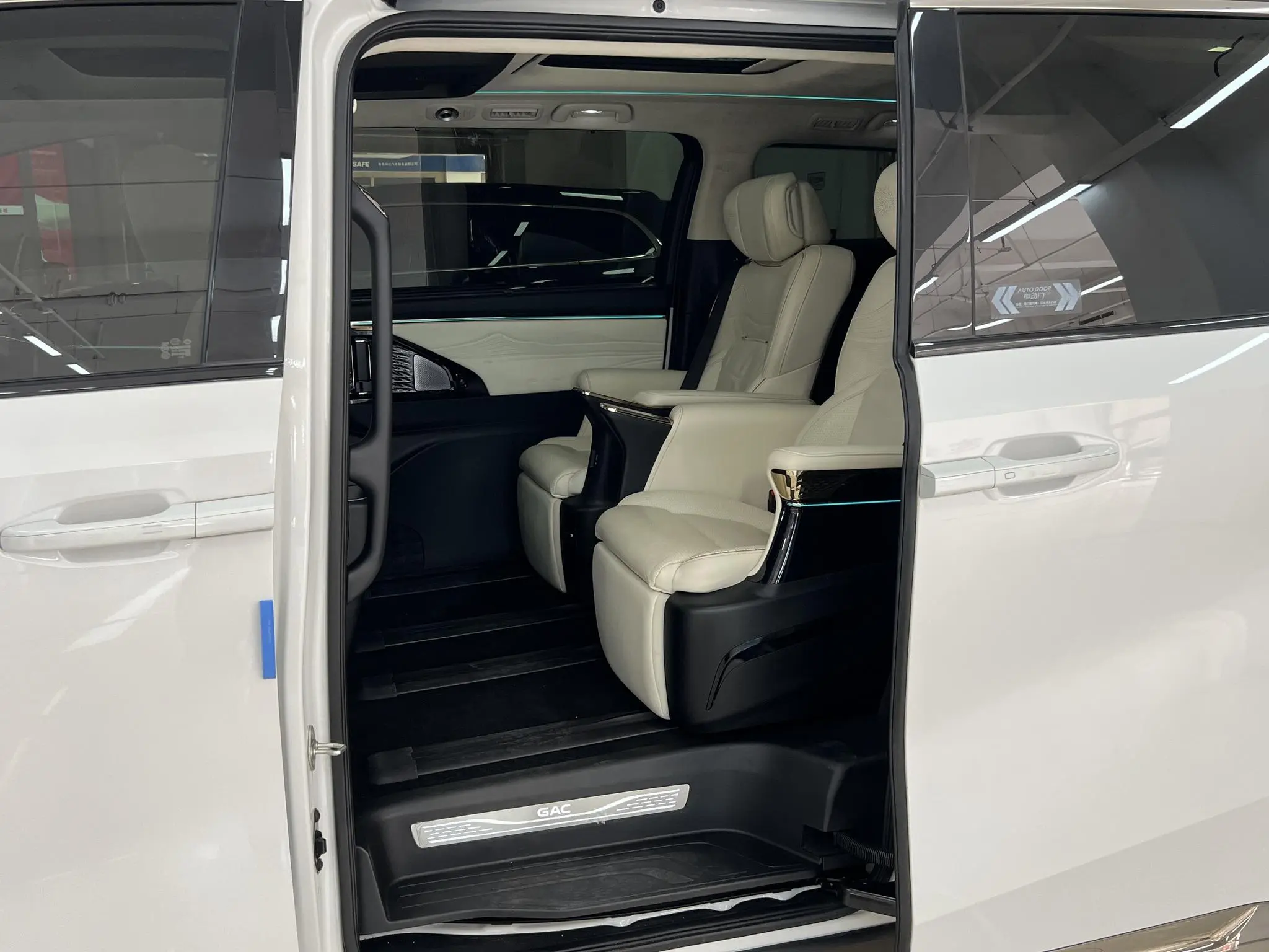 GAC Trumpchi E9 PHEV 2.0TM MAX