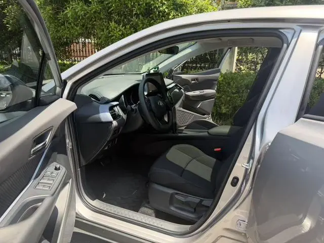 TOYOTA IZOA 2.0L Sports SPORT Version