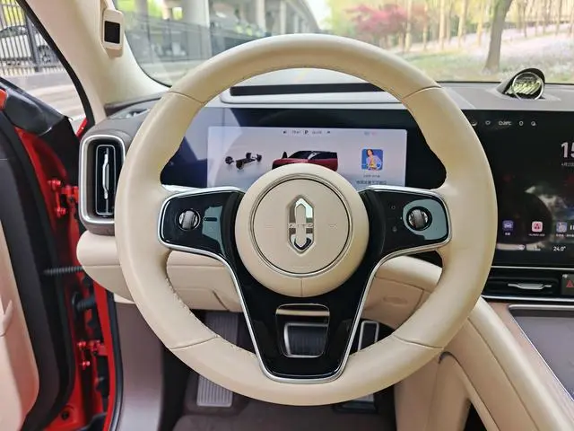 AITO Ask the world M9 Extended range Max six-seater version