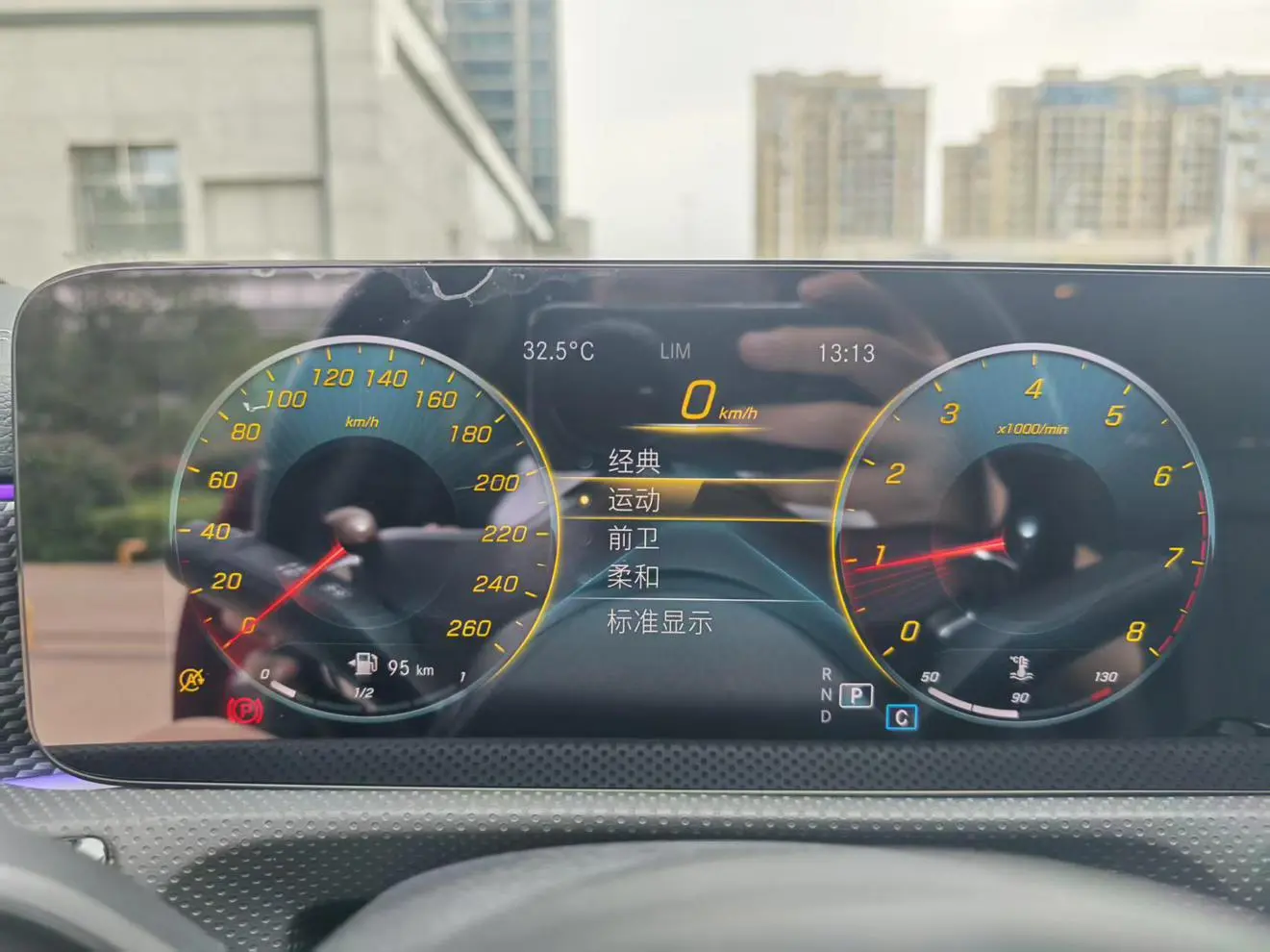 Mercedes-Benz Mercedes-Benz A-class Facelift A 200 L sports sedan fashion version