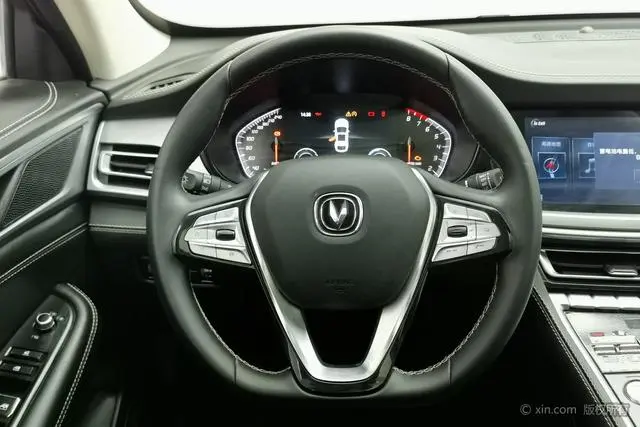 Changan Changan CS85 COUPE 1.5T dynamic version
