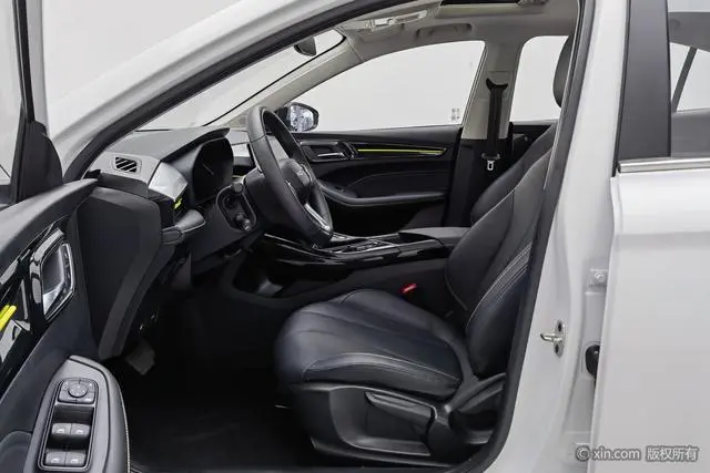 Roewe Roewe i5 Facelift 1.5L CVT Diamond edition