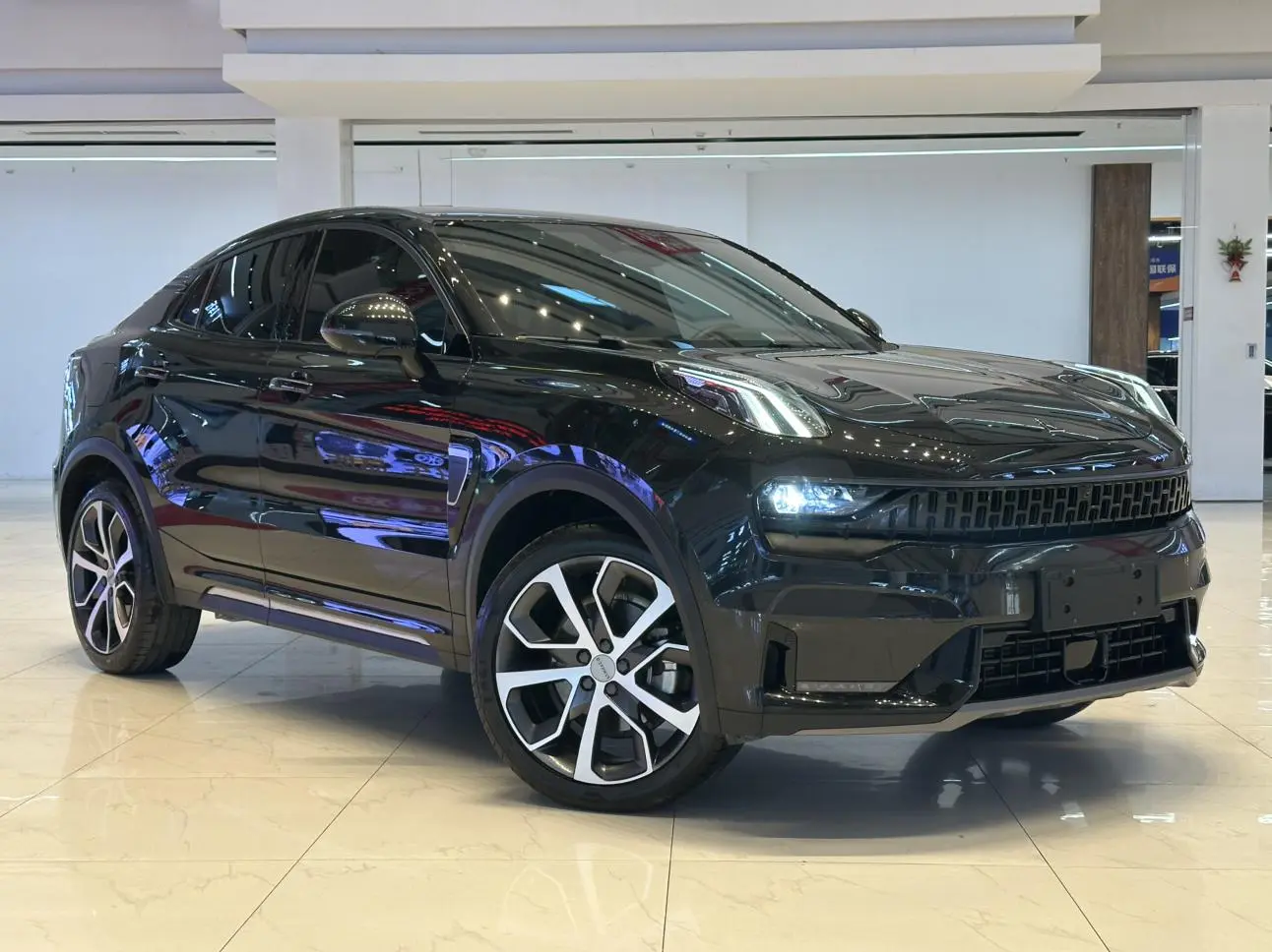 LYNK & CO Lynk 05 2.0TD four-wheel drive Halo