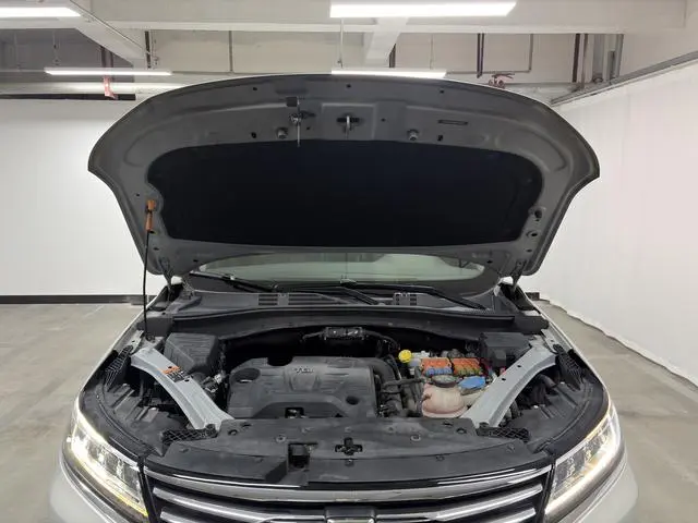 Roewe Roewe eRX5 50T Hybrid Interconnection Premium Ultimate Edition