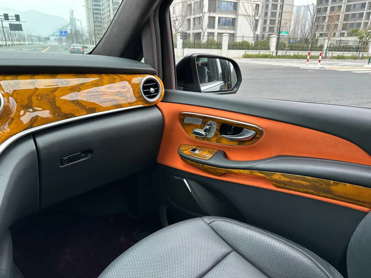Mercedes-Benz Mercedes-Benz V-class V 260 L Premium Extended Version
