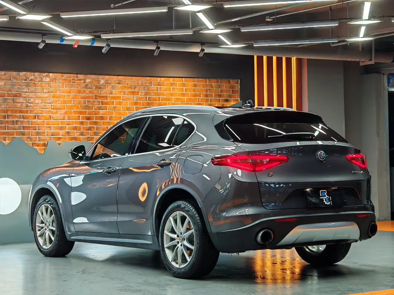 Alfa Romeo Stelvio 2.0T 280HP Deluxe Edition
