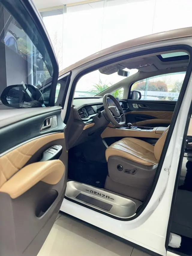 Denza Denza D9 DM 980 four-wheel drive flagship