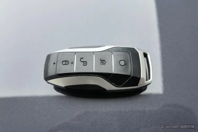 BYD Tang DM DM 2.0T four-wheel drive high-performance version of the Genesis flagship
