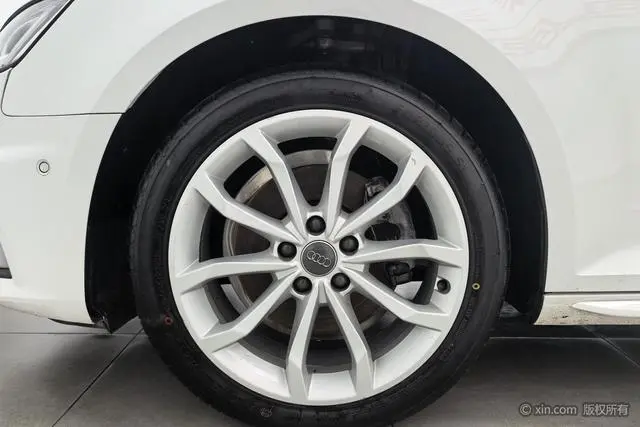 Audi Audi A4L 40 TFSI fashion country VI