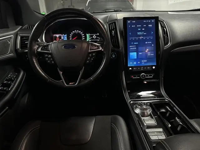 Ford Sharp World EcoBoost 330 V6 four-wheel drive ST 7-seater