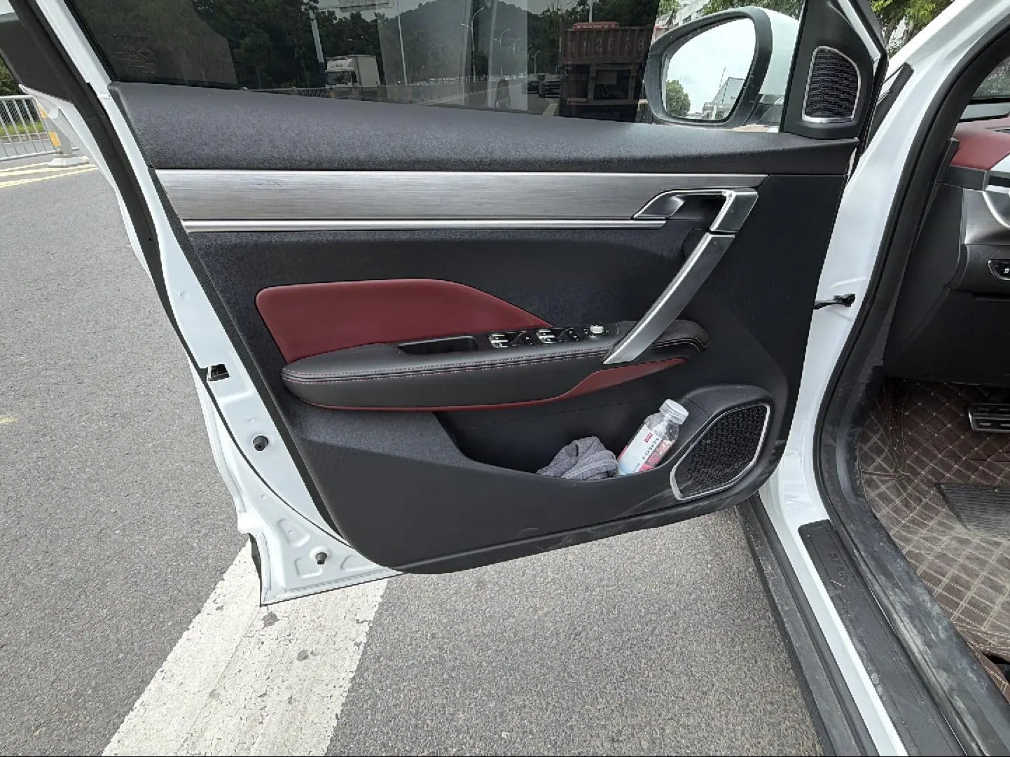 Geely Binyue PRO 260T DCT Knight