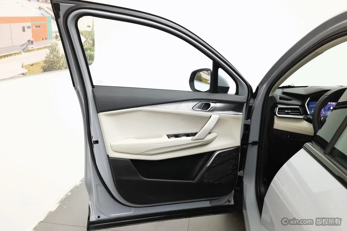 LYNK & CO Lynk & Co. 06 EM-P 84KM battery life version Pro