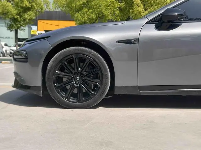 Xpeng Xiaopeng P7 562E Pengyi Performance Edition
