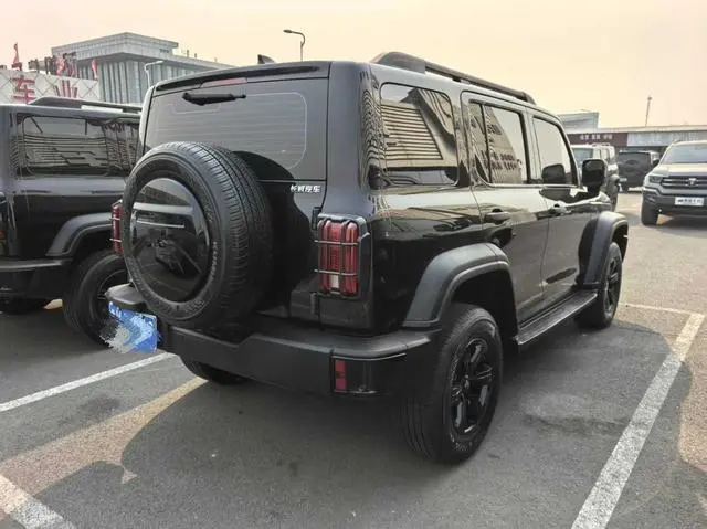 Tank Tank 300 2.0T Conqueror