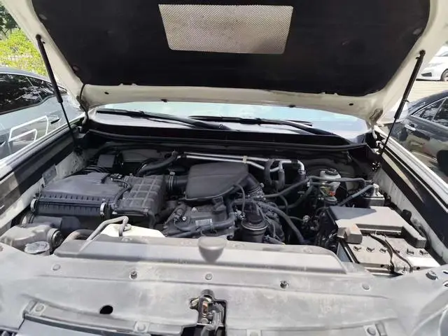 TOYOTA Prado 2.7L Automatic Deluxe Edition