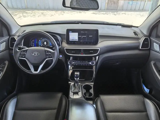 Hyundai Tucson 280TGDi dual-clutch two-wheel drive Zhilian version Country VI
