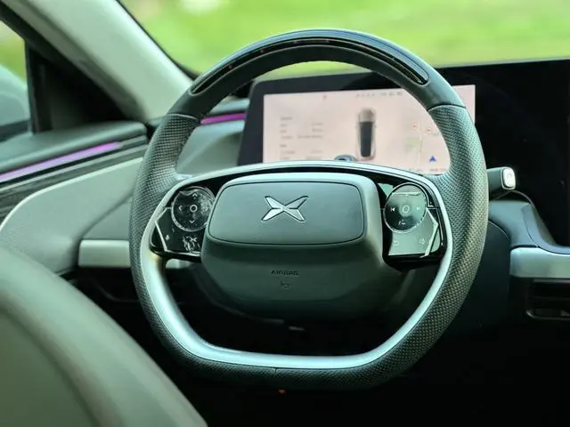 Xpeng Xiaopeng P7 586E