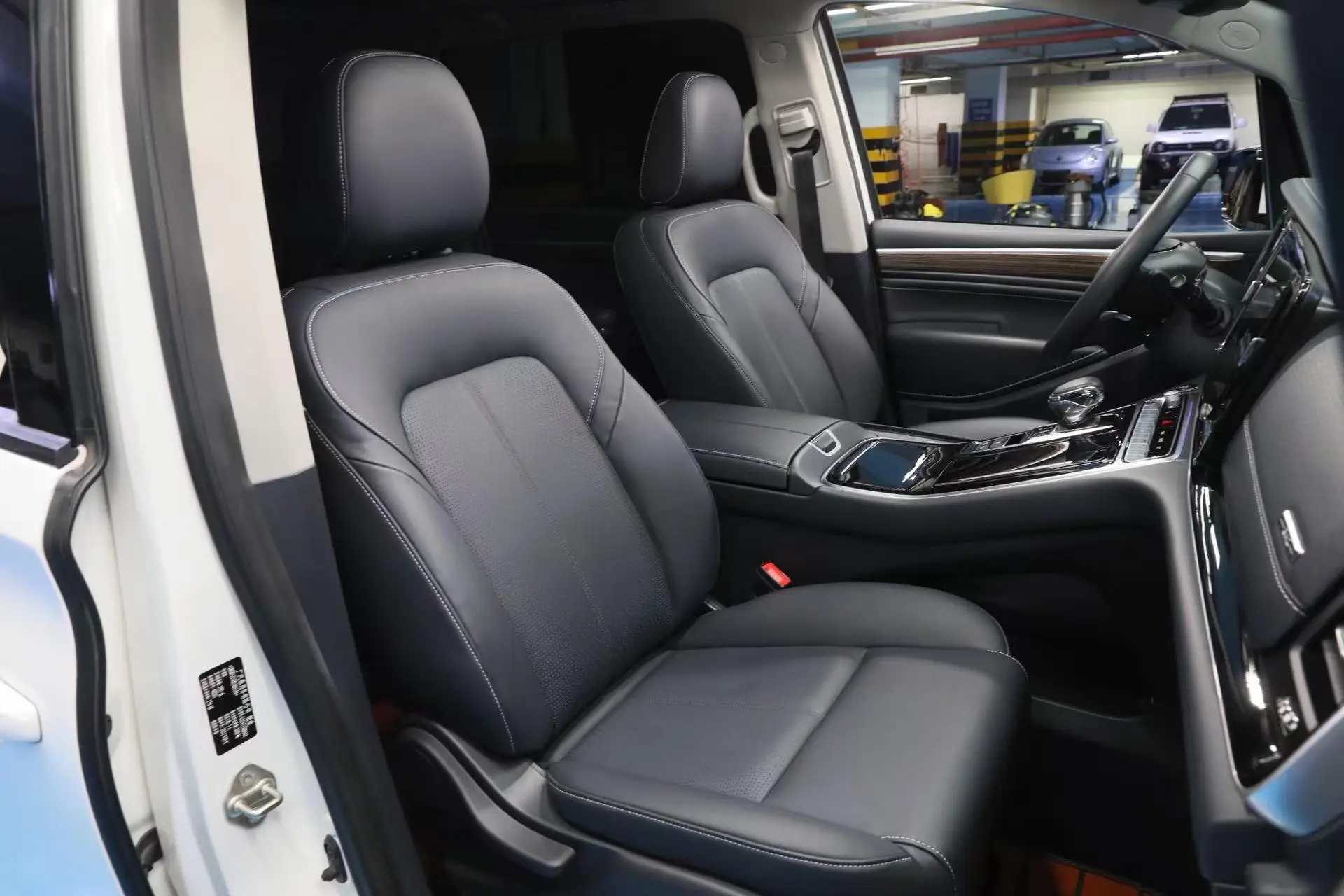 GAC Trumpchi M8 Lingxiu Series 390T Premium Edition