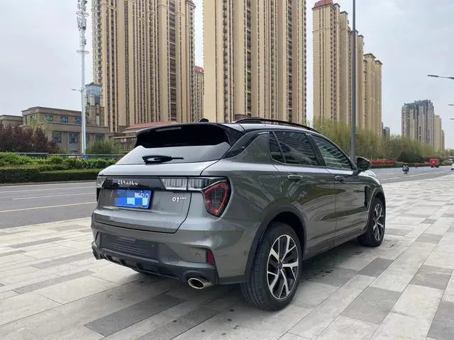 LYNK & CO Lynk 01 2.0TD four-wheel drive Halo