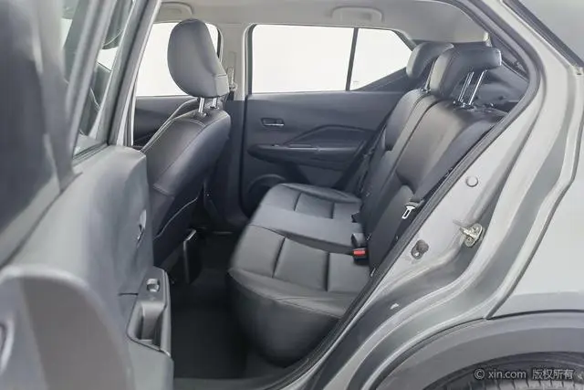 Nissan Jinke 1.5 L XV CVT Zhilian Deluxe Edition