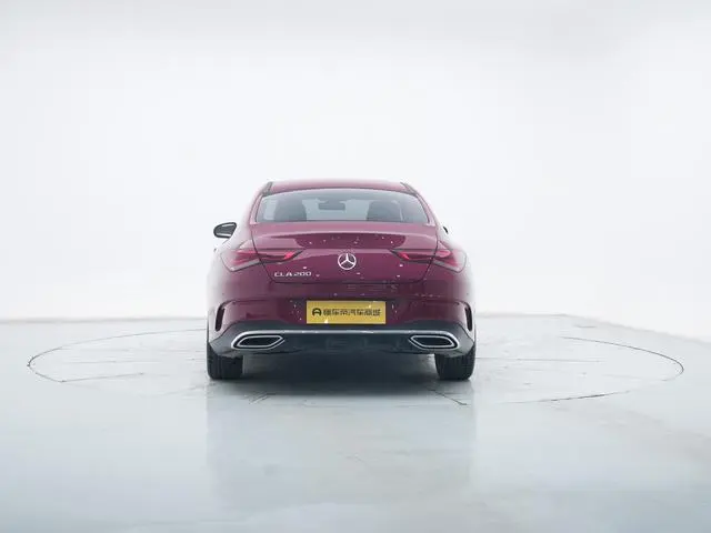Mercedes-Benz Mercedes-Benz CLA Facelift CLA 200 four-door coupe