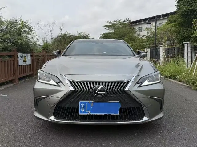 Lexus Lexus ES 200 Excellent Edition